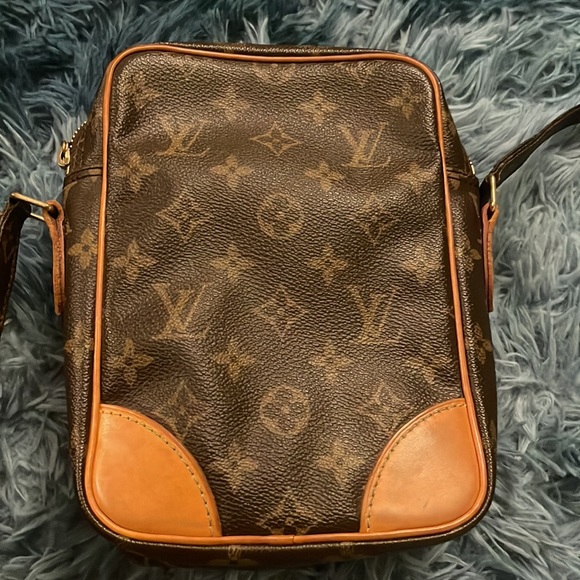 Louis Vuitton Monogram Amazon Bag - Picture 11 of 11